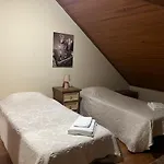 招待所 Alojamento Santa Catarina *