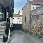 招待所 Alojamento Santa Catarina *