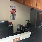 招待所 Alojamento Santa Catarina *